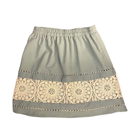 Versona Pinky Crochet Detail Skirt Size S EUC - Picture 4 of 10